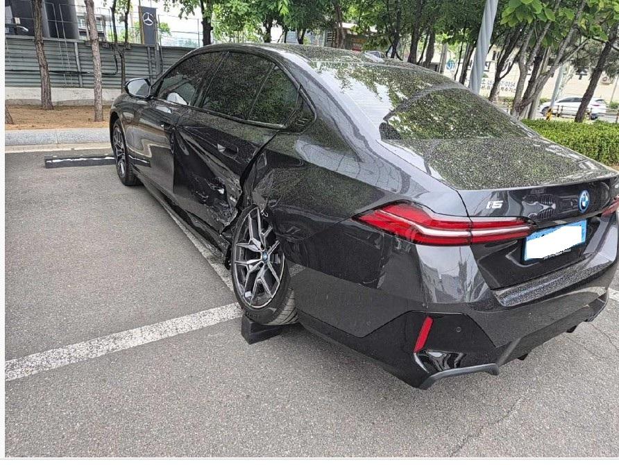 BMW BMW i5 eDrive40
