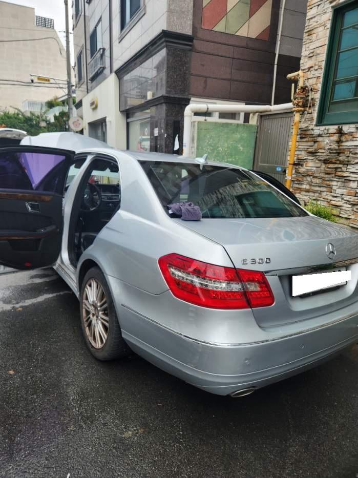 Mercedes-Benz E300