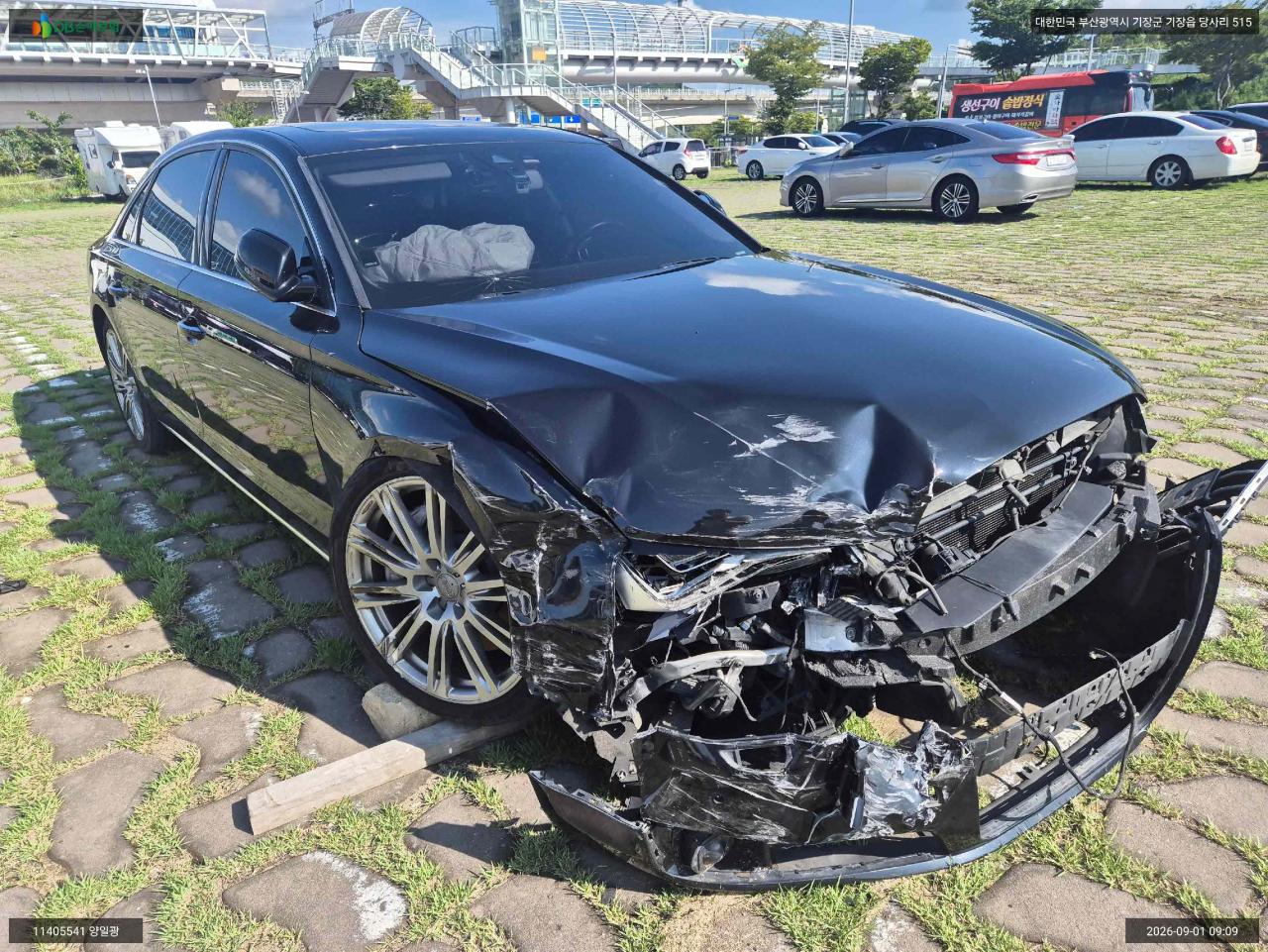 Audi Audi A8 LWB 4.2 FSI quattro
