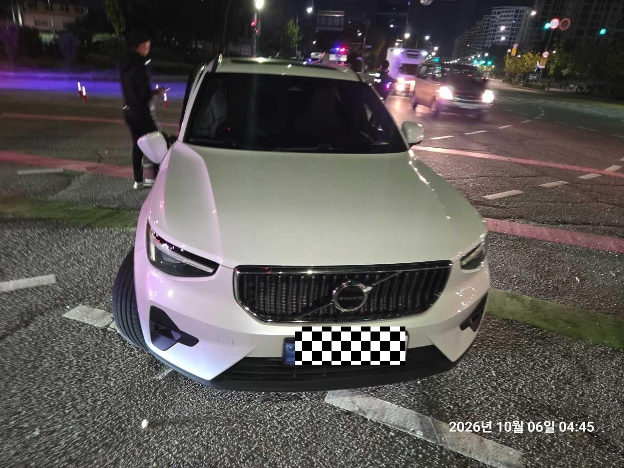 Volvo Volvo Volvo XC40B4 AWD