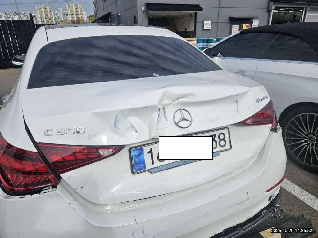 Mercedes-Benz C300 4MATIC