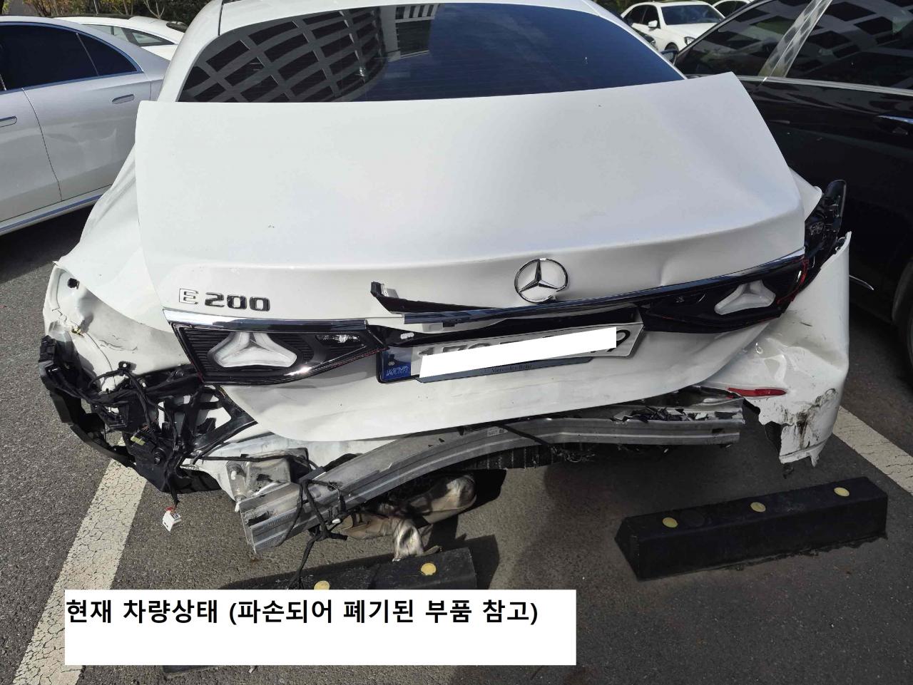 Mercedes-Benz E200