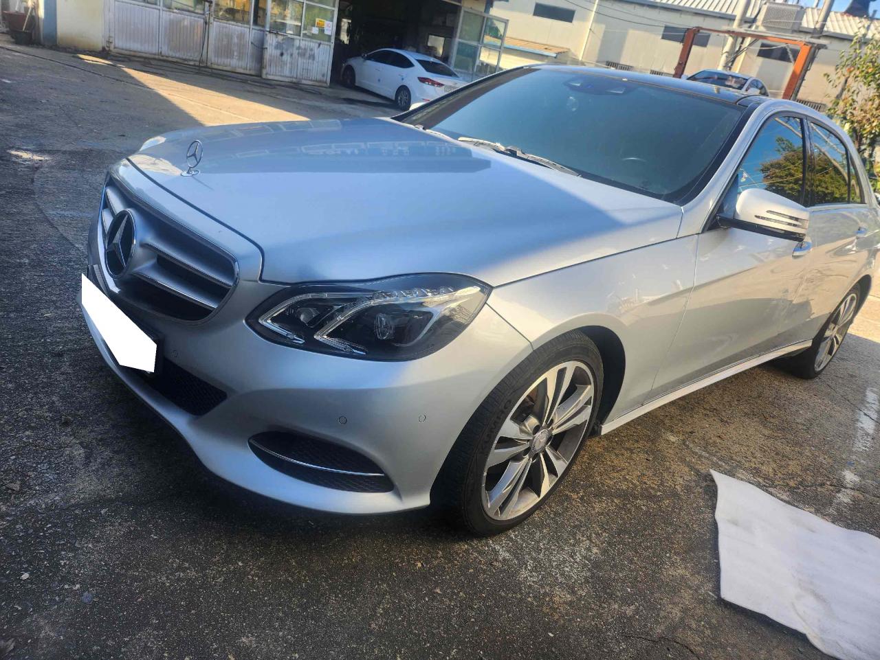 Mercedes-Benz E300 4Matic